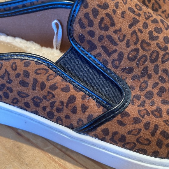 🎉 TIME AND TRUE CHETTAH SLIDE IN SNEAKERS‼️ - Picture 11 of 13